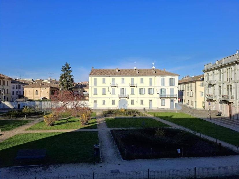 Quadrilocale via piazza castello 1, Centro Storico, Voghera — foto 6 di 22