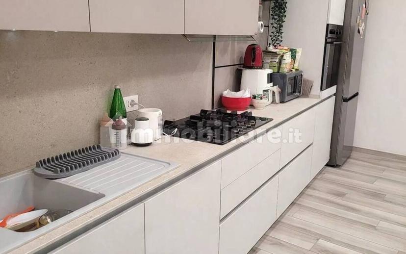Quadrilocale via Emilia Santo Stefano, Centro Storico, Reggio Emilia — foto 3 di 35