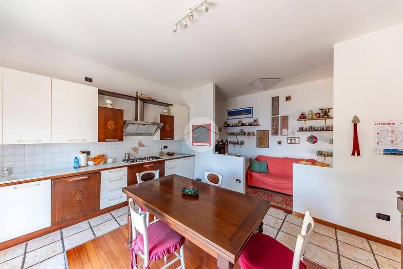 Villa unifamiliare via Caduti Della Liberazione 32, Uboldo — foto 9 di 47