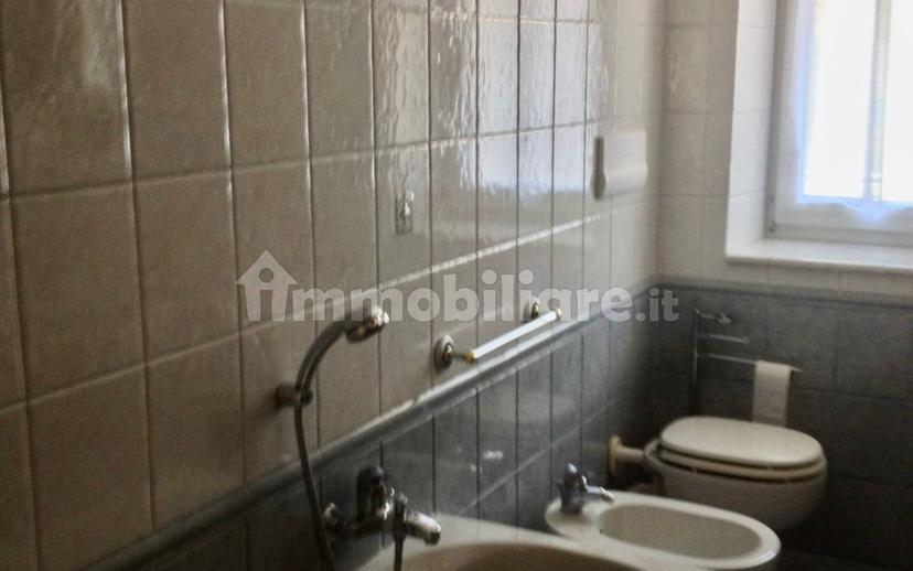 Quadrilocale via Aldo Moro, Centro, San Pellegrino Terme — foto 2 di 6