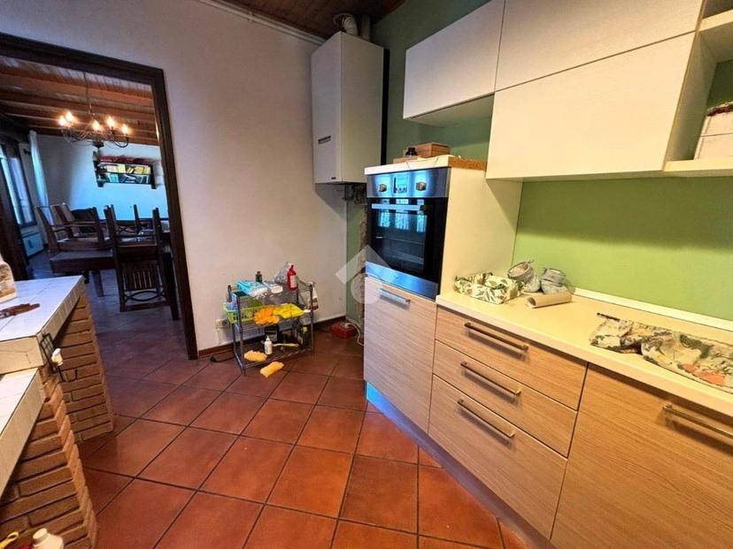Quadrilocale via Copernico 1, Centro, Roncoferraro — foto 9 di 16