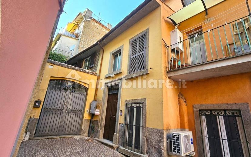 Quadrilocale via Monte Cavallo, Centro, Soriano nel Cimino — foto 3 di 22