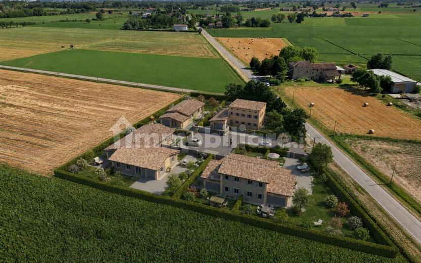 Villa bifamiliare Strada del Grugno, San Secondo Parmense — foto 3 di 7