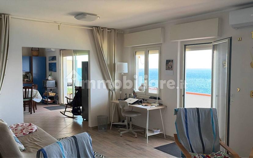 Quadrilocale via Prima dei Garibaldini 14, Catona - Villa San Giuseppe, Reggio Calabria — foto 3 di 19