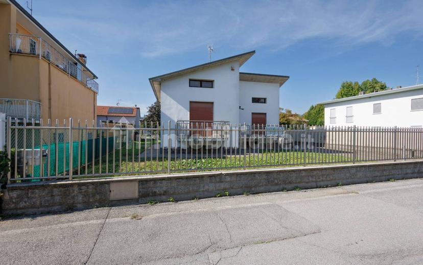 Villa unifamiliare via Francesco Petrarca 2, Centro, Cornate d'Adda — foto 29 di 33