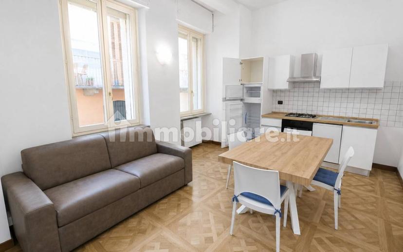 Bilocale piazza San Secondo, Asti, Centro Storico, Asti — foto 2 di 7