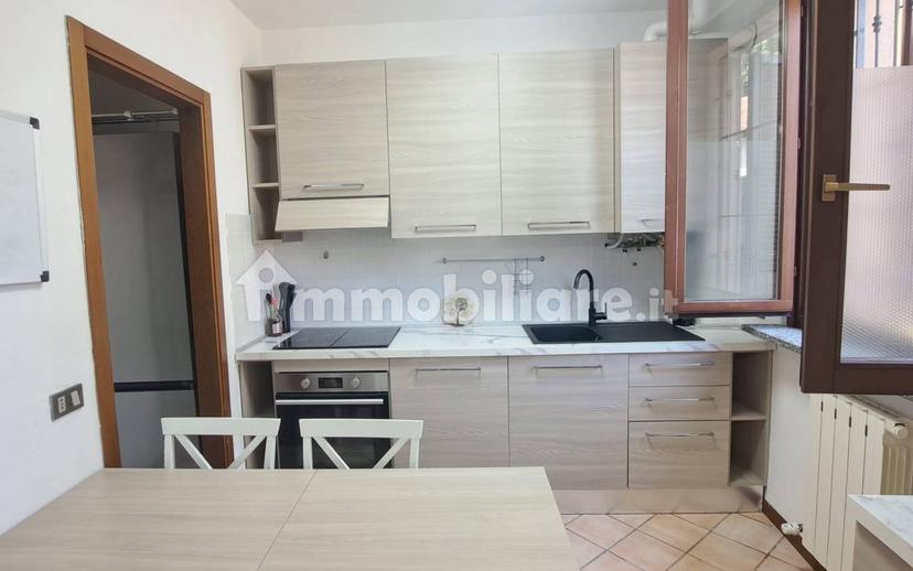 Bilocale via Francesco Daverio 22, Casbeno, Varese — foto 8 di 16