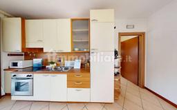 Bilocale via Prezzolaro 24b, Solarolo, Manerba del Garda