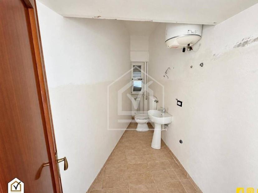 Trilocale viale Antonio Salandra, Picone, Bari