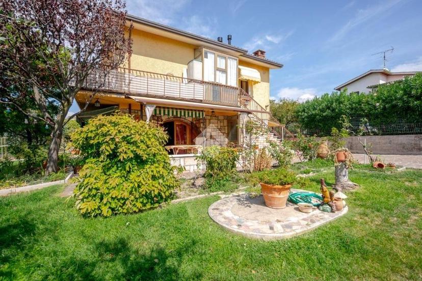 Villa bifamiliare Villaggio Bellavista 14, Centro, Bardolino — foto 20 di 26