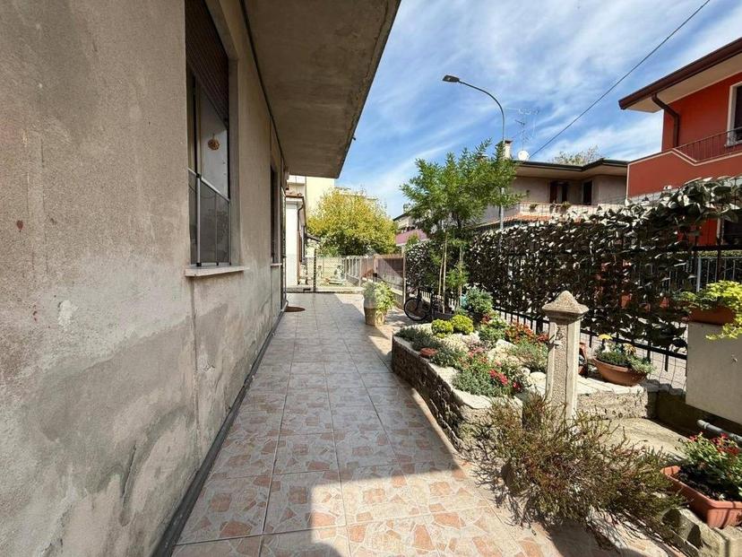 Villa bifamiliare via Bruno Buozzi 103, Commenda, San Bortolo, Rovigo — foto 18 di 38