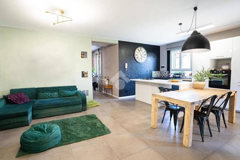 Villa bifamiliare via Trento, Centro, Scandiano — foto 5 di 15