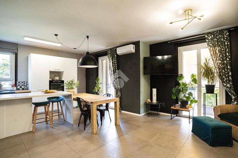 Villa bifamiliare via Trento, Centro, Scandiano — foto 4 di 15
