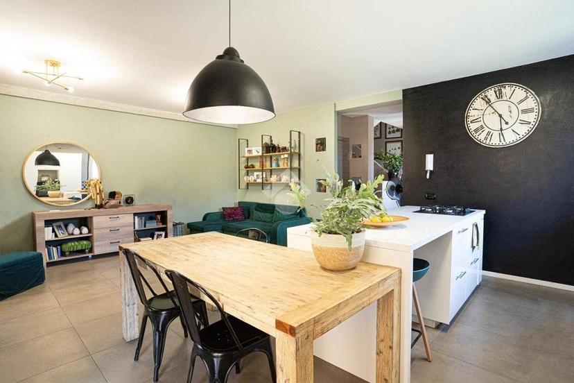Villa bifamiliare via Trento, Centro, Scandiano — foto 3 di 15