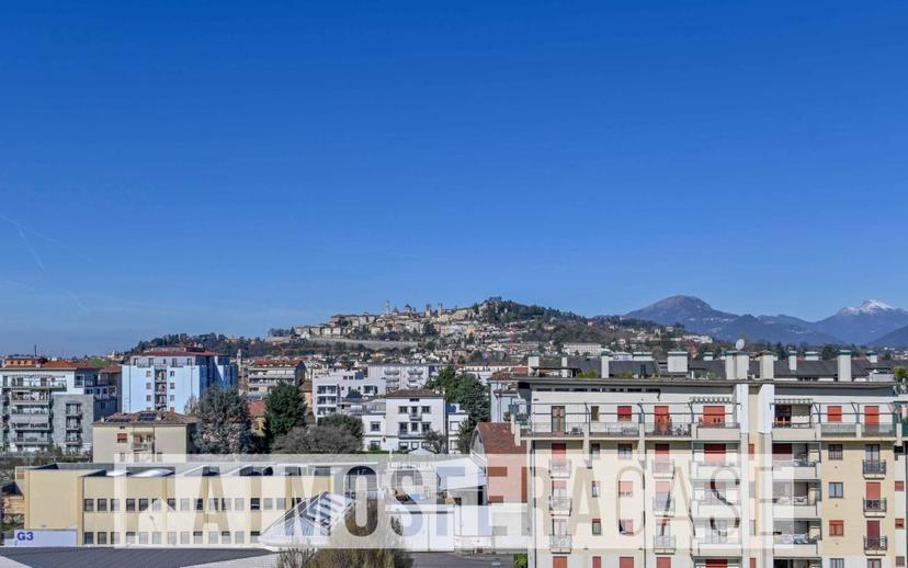 Attico via Carlo Serassi 13/D, Borgo Palazzo, Bergamo — foto 18 di 36