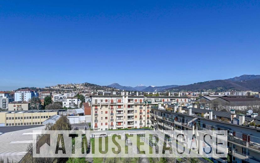 Attico via Carlo Serassi 13/D, Borgo Palazzo, Bergamo — foto 20 di 36