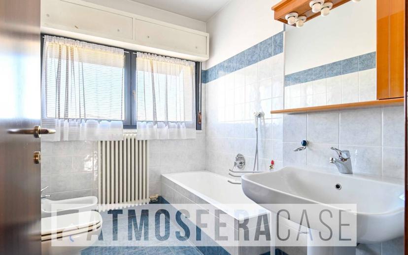 Attico via Carlo Serassi 13/D, Borgo Palazzo, Bergamo — foto 24 di 36