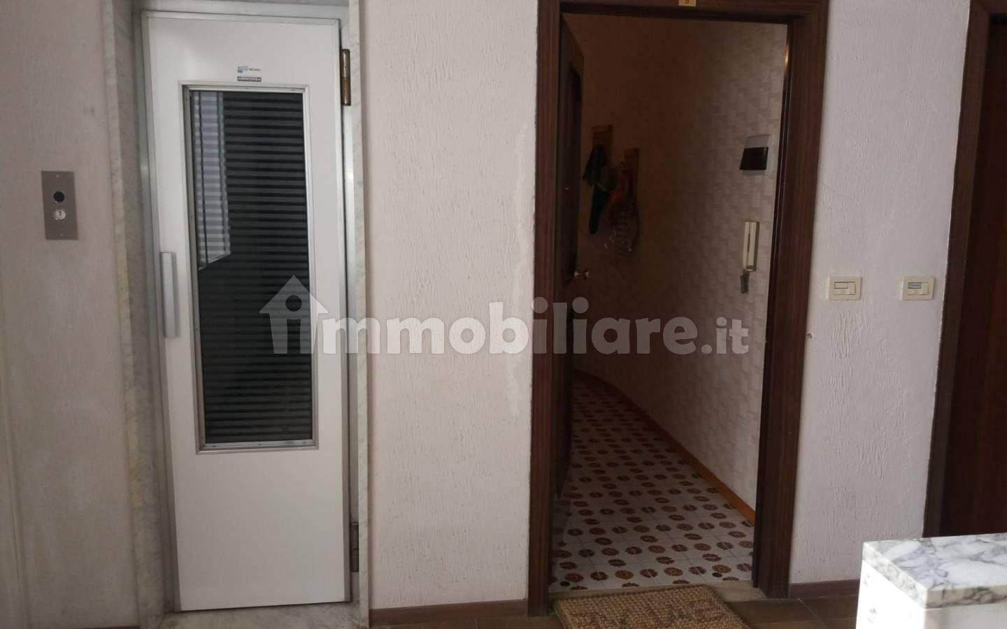Quadrilocale viale Alcione 205, Centro, Francavilla al Mare