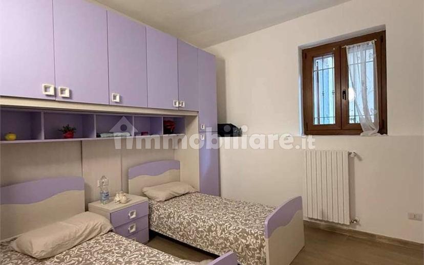 Trilocale via Antonio Gramsci, 3, Centro, Padenghe sul Garda — foto 12 di 18