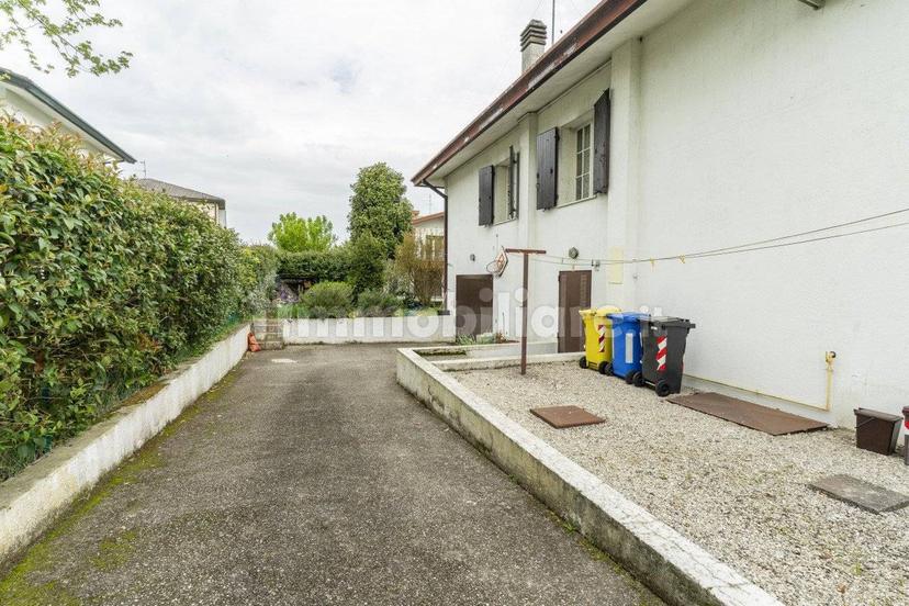 Villa unifamiliare via Roma, Centro, Saonara — foto 3 di 33