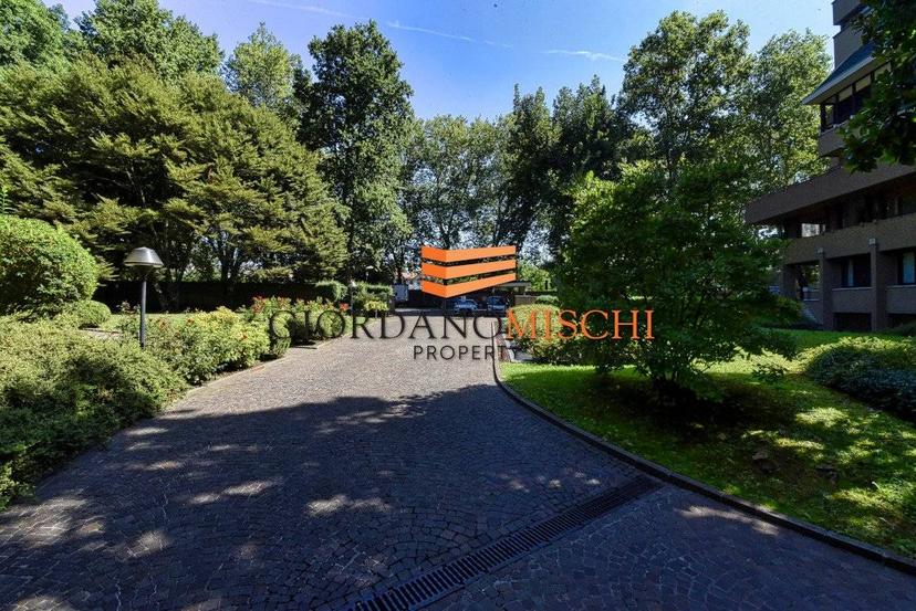 Appartamento viale Regina Margherita di Savoia 11, San Biagio, Monza — foto 17 di 63