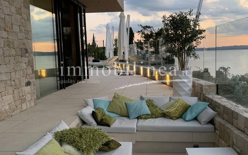 Villa bifamiliare via Pozzol, Centro, Torri del Benaco — foto 16 di 16