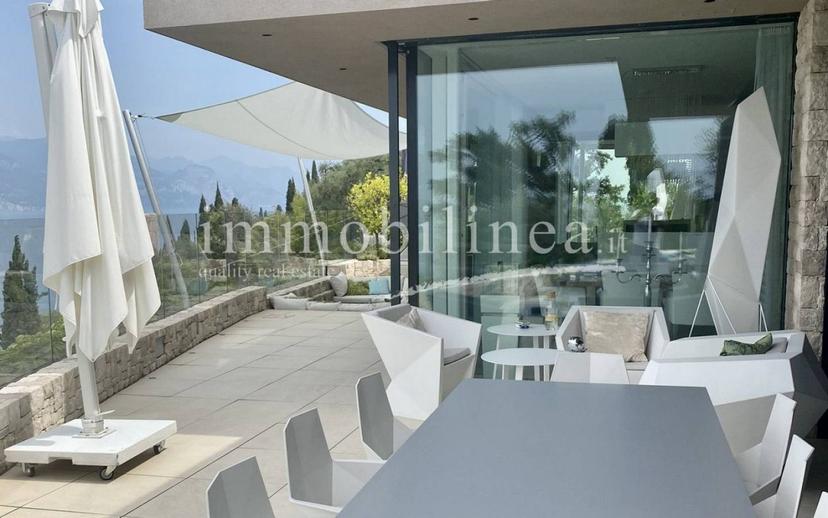 Villa bifamiliare via Pozzol, Centro, Torri del Benaco — foto 6 di 16