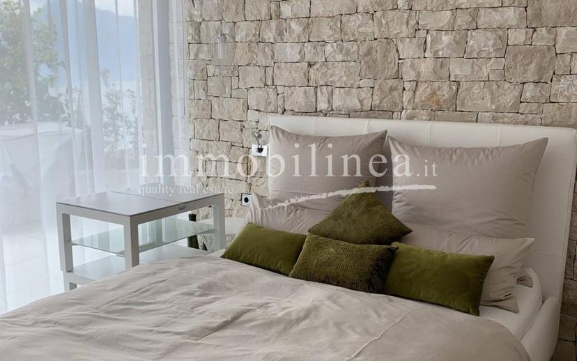 Villa bifamiliare via Pozzol, Centro, Torri del Benaco — foto 2 di 16