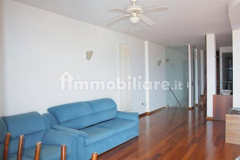 Appartamento via villa del sole 91, Desenzano Centro, Desenzano del Garda — foto 2 di 25
