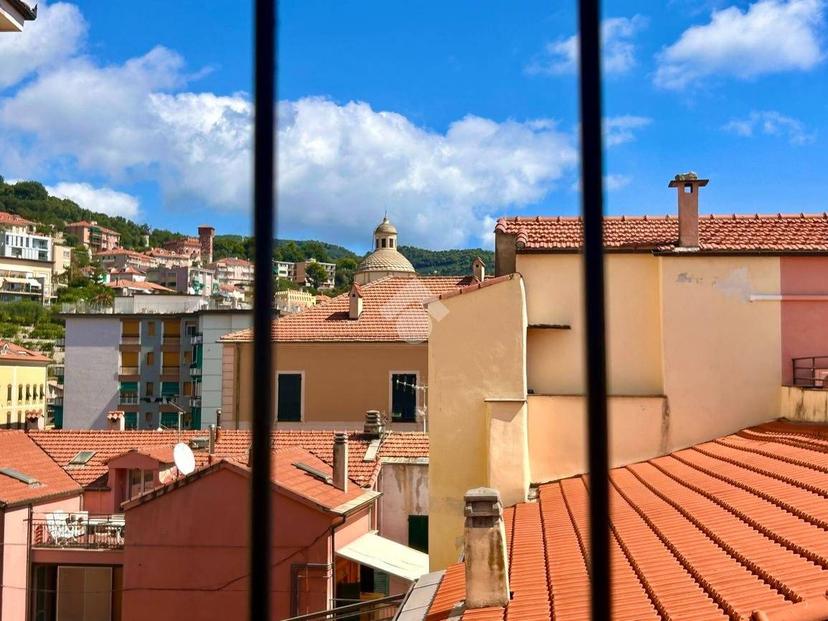 Trilocale via Lorenzo de Raymondi 27, Centro, Finale Ligure — foto 5 di 23
