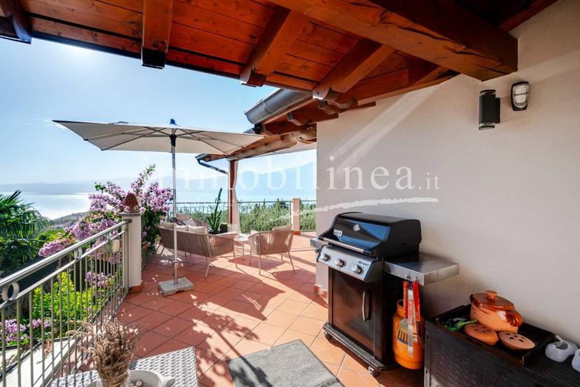 Villa unifamiliare via CORRUBBIO Piano T-1, Centro, Torri del Benaco — foto 11 di 57