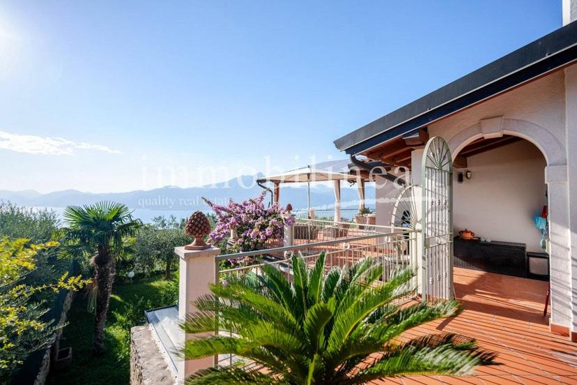 Villa unifamiliare via CORRUBBIO Piano T-1, Centro, Torri del Benaco — foto 38 di 57