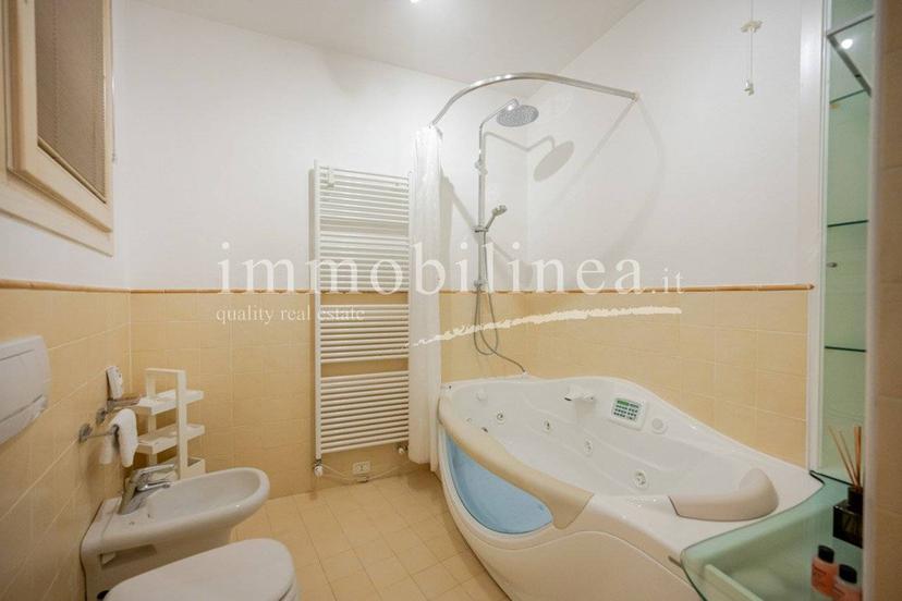 Villa unifamiliare via CORRUBBIO Piano T-1, Centro, Torri del Benaco — foto 22 di 57