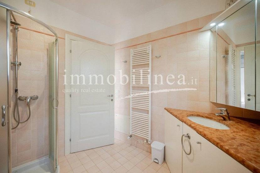 Villa unifamiliare via CORRUBBIO Piano T-1, Centro, Torri del Benaco — foto 34 di 57