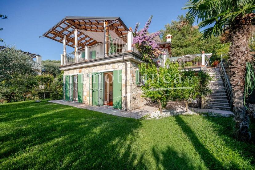 Villa unifamiliare via CORRUBBIO Piano T-1, Centro, Torri del Benaco — foto 50 di 57