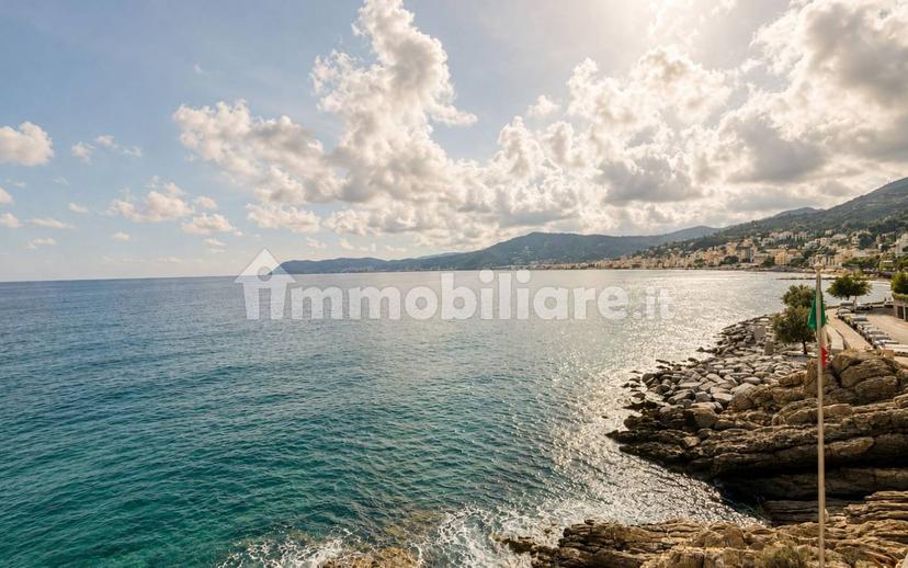Trilocale Passeggiata Luigi Cadorna 116, Passeggiata Cadorna, Porto, Alassio — foto 3 di 14