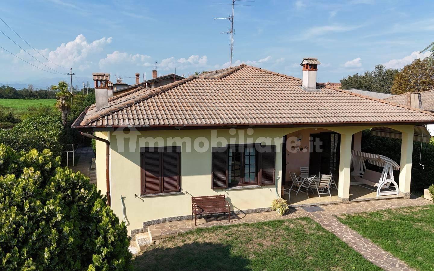Villa unifamiliare via Treviglio, Treviglio