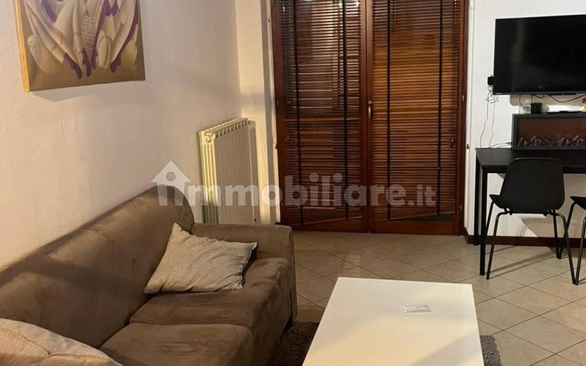 Bilocale buono stato, secondo piano, Centro, Borgomanero — foto 2 di 4