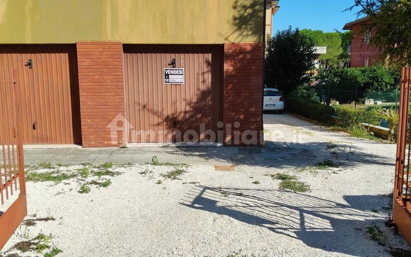 Quadrilocale via Lauro De Bosis 23, San Pietro Martire - Erbarella, Jesi — foto 12 di 20