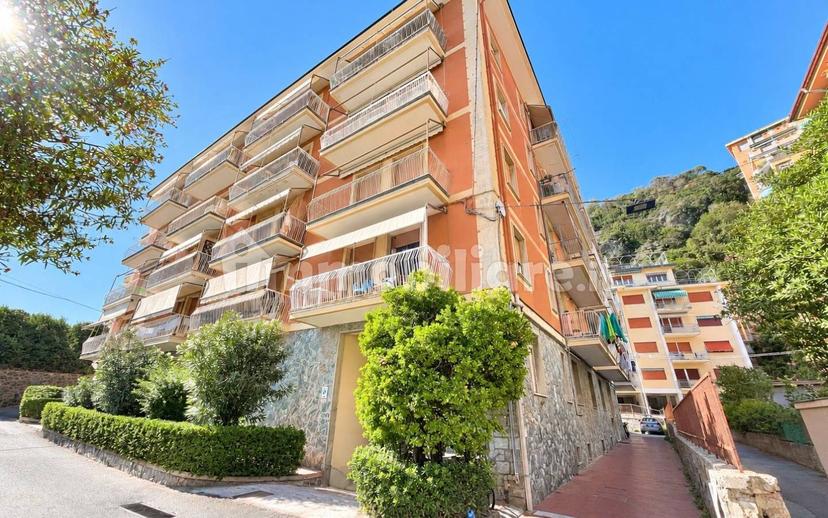 Quadrilocale via Paola Olivieri 16, Centro, Levanto — foto 12 di 24