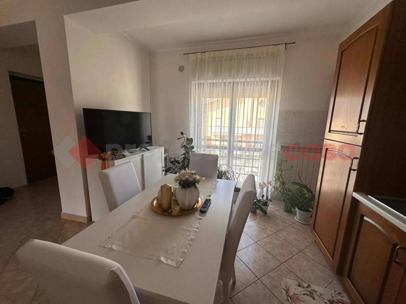 Trilocale via Luigi Einaudi, Centro, Avezzano — foto 3 di 9