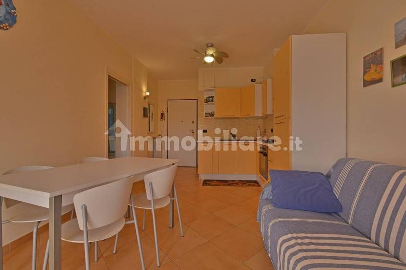 Bilocale largo Parodi, Centro, San Bartolomeo al Mare — foto 3 di 31