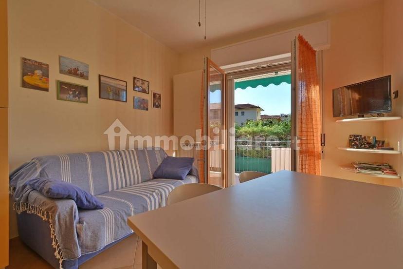 Bilocale largo Parodi, Centro, San Bartolomeo al Mare — foto 25 di 31
