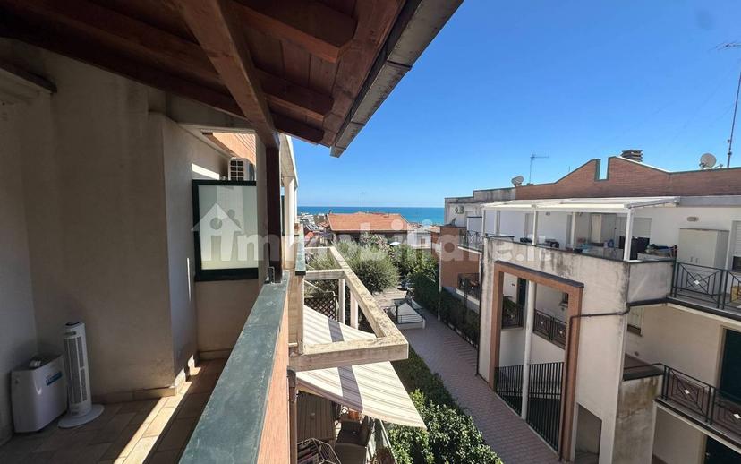 Appartamento via Riccardo Zandonai 36, Centro, Grottammare — foto 24 di 25