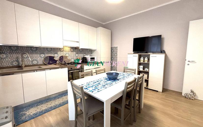 Appartamento ottimo stato, primo piano, Centro, San Vincenzo — foto 5 di 22
