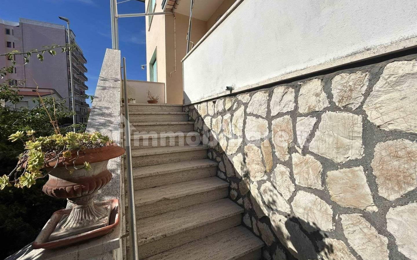Appartamento via Rosssini, Rosignano Solvay, Rosignano Marittimo