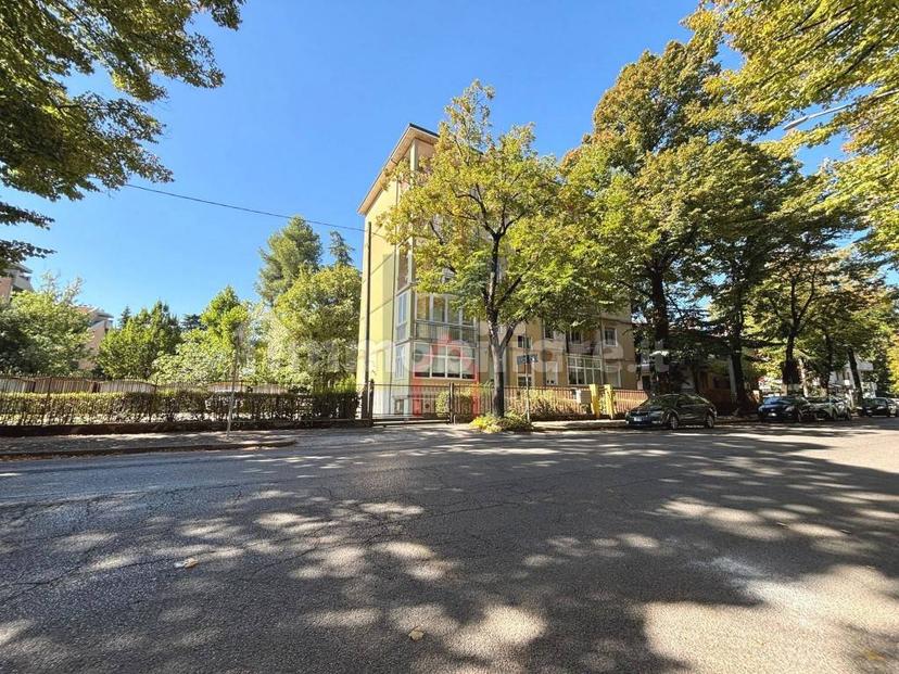 Quadrilocale buono stato, quarto piano, Stazione - Grandi Italiani, Forlì — foto 31 di 32