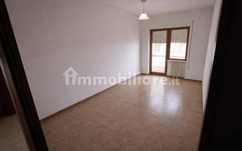 Quadrilocale via Alessandro Ciamarra 40, Centro, Frosinone — foto 2 di 19