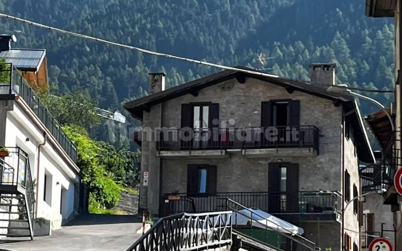 Bilocale via Cesare Battisti 21, Centro, Ponte di Legno — foto 2 di 36