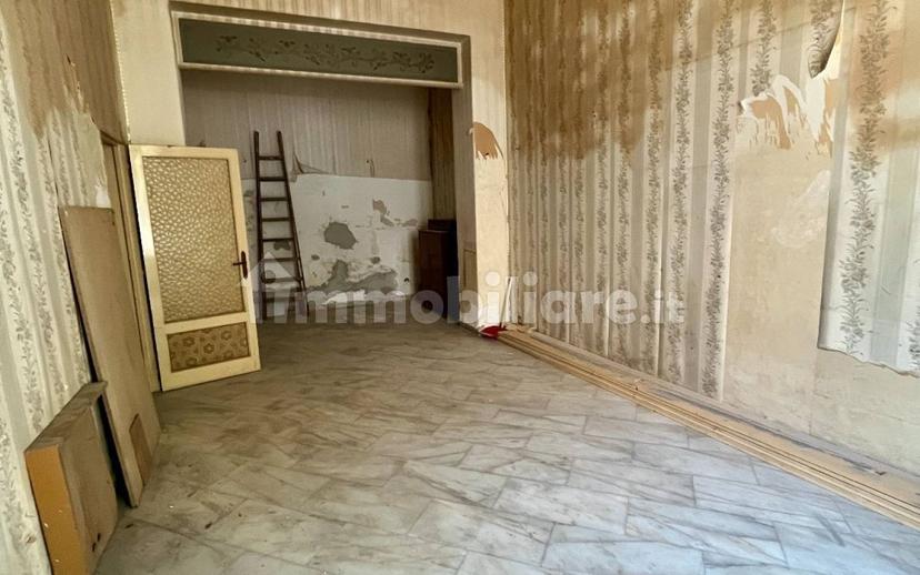 Villa unifamiliare via Vittorio Emanuele, Centro, Aci Sant'Antonio — foto 5 di 10
